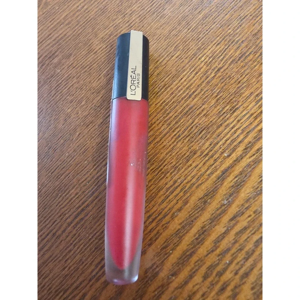 L'Oreal Rouge Signature Lasting‎ Matte Liquid Lip Color #456 Desired